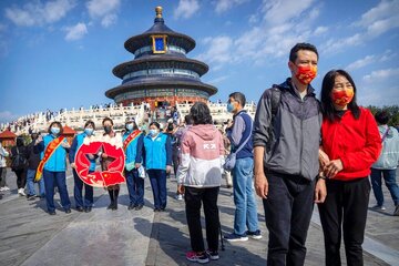 چین با هدف تقویت اقتصاد، حضور گردشگران آمریکایی را تسهیل کرد