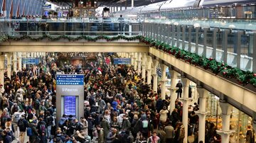 یورواستار تمام قطارهای رفت و برگشت لندن را به دلیل سیل لغو کرد