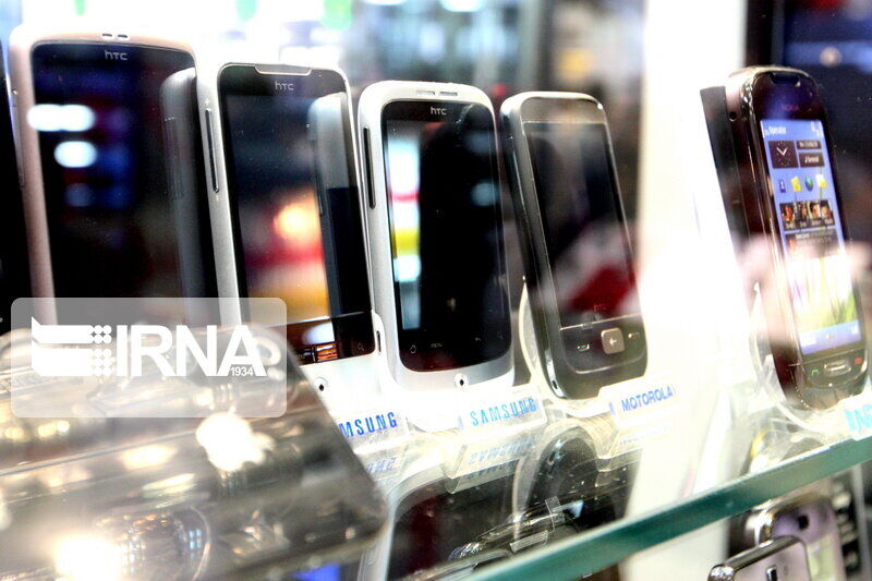 Iran’s mobile phone imports at over $2.2 bn in 9 months to late Dec.