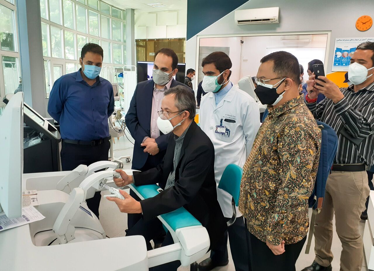 ‍"Endonezya-İran Uzaktan Robotik Cerrahi Merkezi" kuruluyor