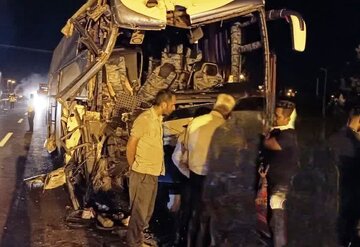 حال عمومی ۱۴ مصدوم تصادف کامیون با اتوبوس در میامی رضایت‌بخش است