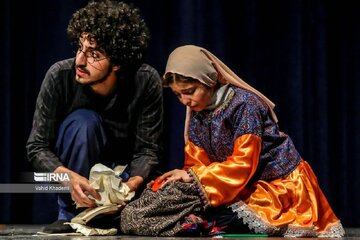 ۱۰ تئاتر در دومین روز از جشنواره منطقه خاوران به روی صحنه رفت +فیلم