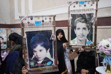 تجلیل از مادران شهدا در دارالمومنین تهران