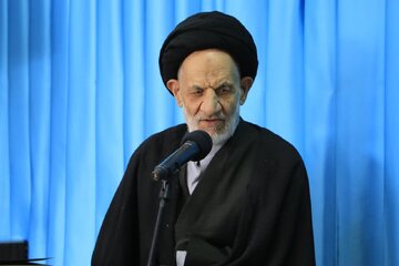 امام جمعه بیرجند: شهید مطهری و علامه مصباح طبیب فکر هستند