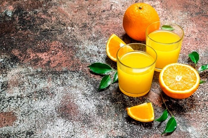 با معده خالی آبمیوه بنوشیم یا نه؟