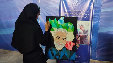 فیلم | نمایشگاه نقاشی با محوریت شهید سلیمانی در یاسوج گشایش یافت