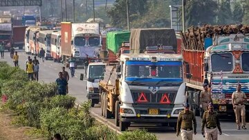 اعتصاب کارگران حمل‌ونقل هند پس از توافق با دولت به پایان رسید