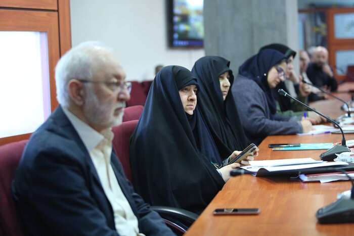 روزنامهنگار در مسیر حرفهای خود باید برای وحدت ملّی قلم بزند