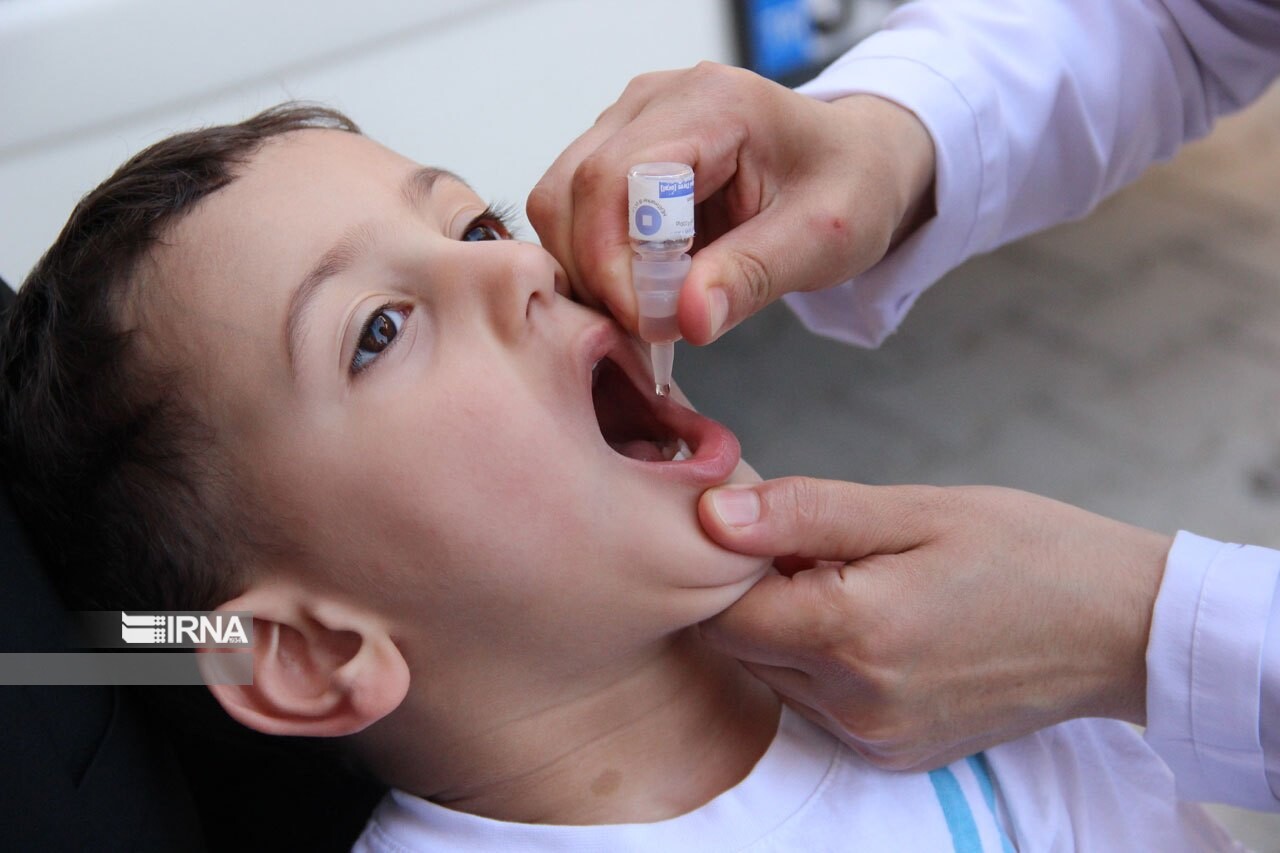 بیش از ۱۶۱ هزار دز واکسن فلج اطفال در همدان تلقیح و تزریق شد