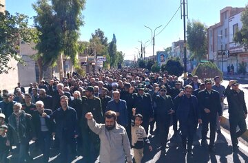 مردم شرق کرمان علیه اقدام تروریستی به خیابان آمدند+فیلم