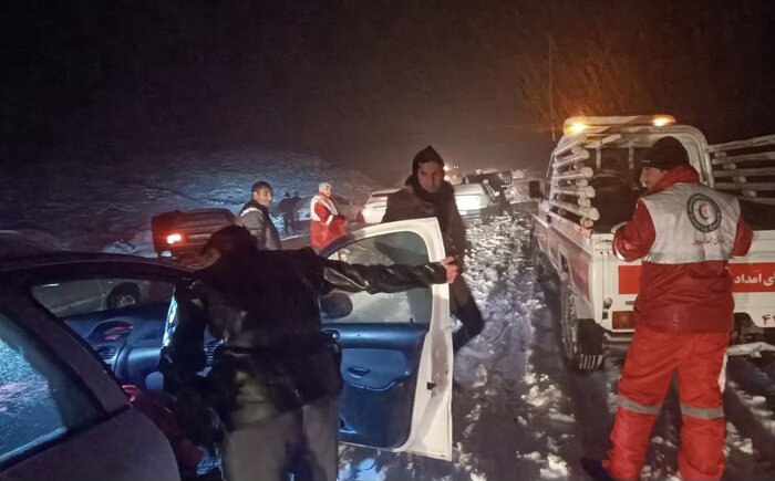 ۱۳۰ نفر گرفتار شده در برف و کولاک چالدران نجات یافتند
