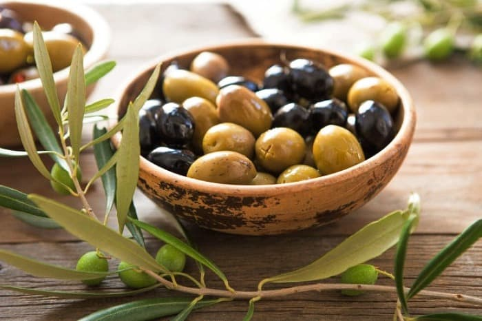 راه از بین بردن و رفع تلخی زیتون