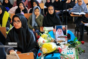 Les écoles de Kerman rendent hommage aux élèves tués lors de l’attentat revendiqué par Daech