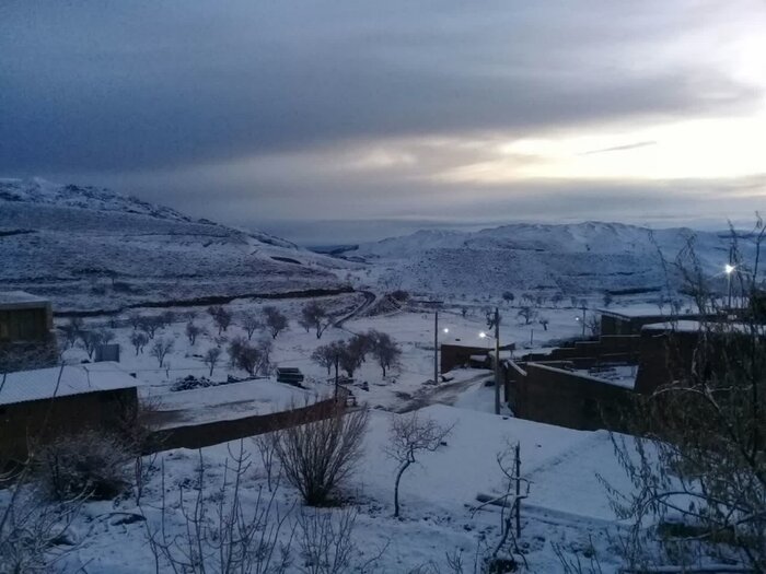 برف مناطق روستایی ششتمد خراسان رضوی را سپیدپوش کرد