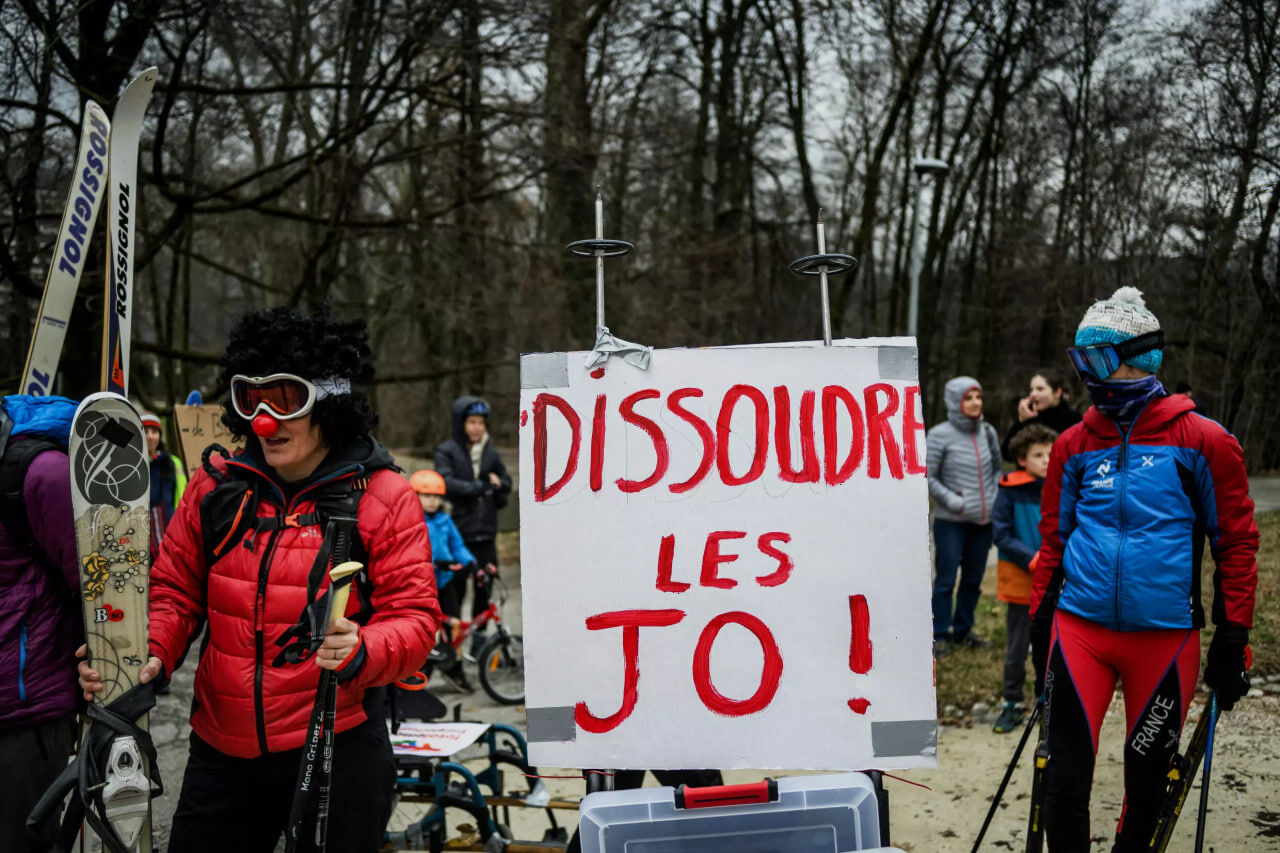 France : mobilisation des écolos contre les JO d'hiver 2030 dans les Alpes françaises