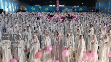 صدها دانش آموز دختر در جشن تکلیف سفیران آب شدند + فیلم