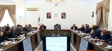 بررسی وضعیت آلودگی هوای اصفهان با حضور معاون اول رییس جمهور