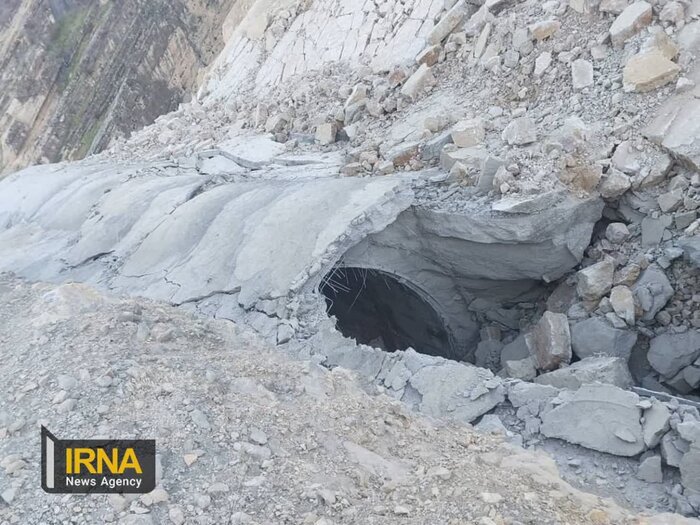 ۱۰۰ متر از یک گالری در مسیر تونل کبیرکوه تخریب شده است