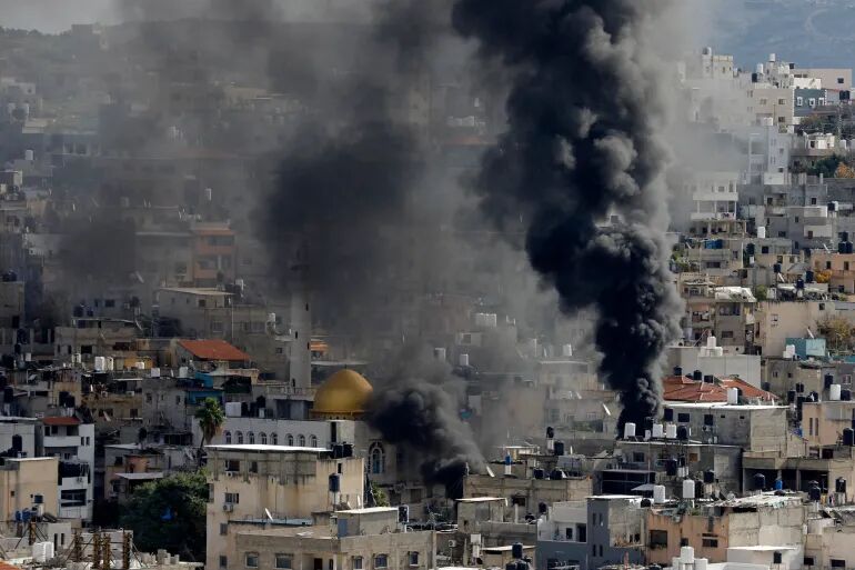 9 اصابات بقصف مسيرة اسرائيلية لموقع في مخيم طولكرم بغزة