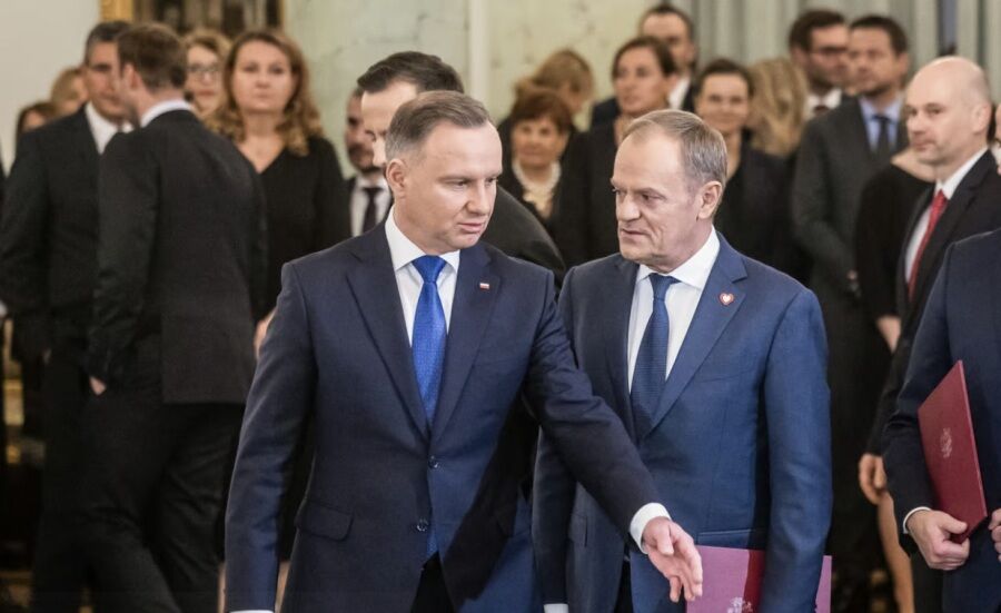 تنش‌ سیاسی در لهستان / پلیس وارد کاخ ریاست‌جمهوری شد