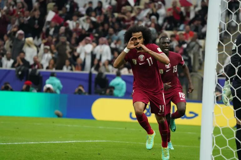 مدافع عنوان قهرمانی با توپ پر شروع کرد؛ قطر طلسم افتتاحیه‌ها را شکست
