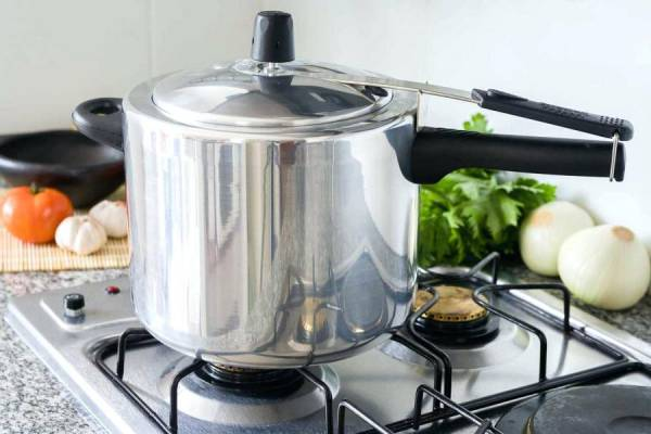 رعایت نکات مهم حین خرید و استفاده از زودپز