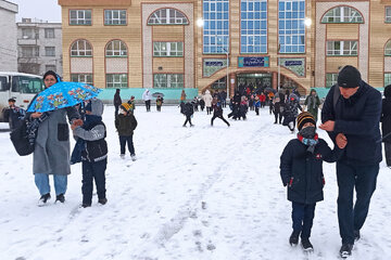 برف آموزش حضوری مدارس شهرستان ارومیه در نوبت بعدازظهر را هم تعطیل کرد