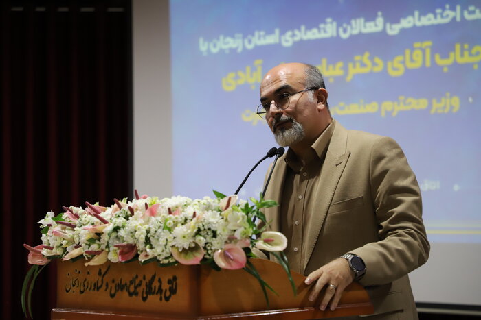 امان از بخشنامههای خلق الساعه؛ درد دل تولیدکنندگان با وزیر صمت در زنجان