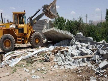 هفت بنای غیرمجاز در گیلان تخریب شد
