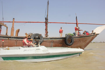 بیش از ۳۰۰ هزار لیتر سوخت قاچاق  در آب ‌های بوشهر کشف شد