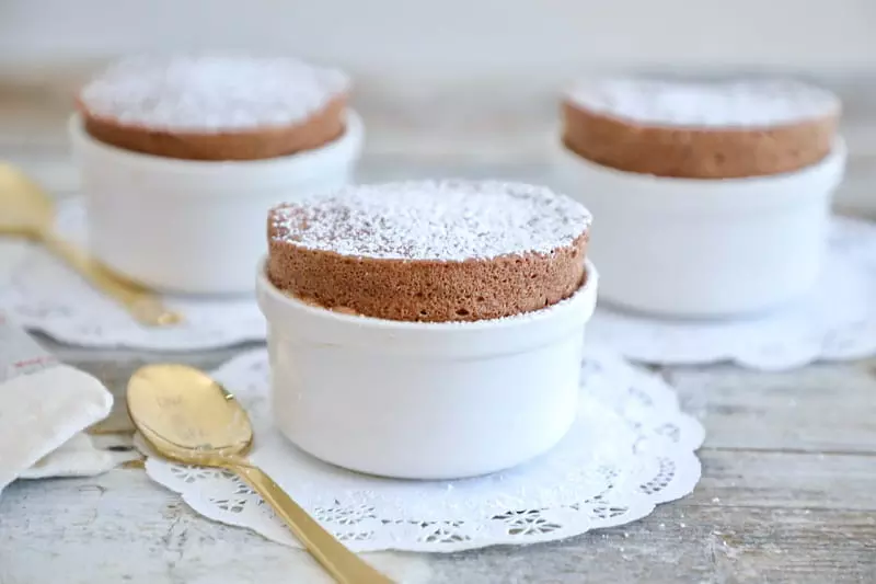 طرز تهیه دسرهای گرم زمستانی از سراسر جهان