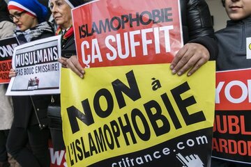 Islamophobie en France : Macron lance une lutte contre l’Islam selon lui radical
