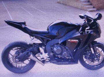 موتورسیکلت ۱۰میلیاردریالی فاقد مجوز در توقیف پلیس لارستان