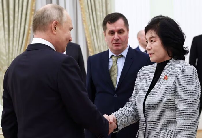 دیدار پوتین با وزیر خارجه کره شمالی و دعوت رسمی از رئیس جمهور روسیه برای سفر به پیونگ یانگ