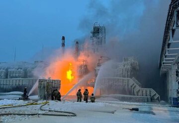 آتش‌سوزی در پایانه بزرگترین تولیدکننده گاز مایع روسیه + فیلم