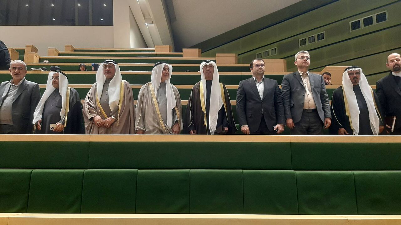 مجموعة الصداقة البرلمانية الكويتية تتفقد مجلس الشورى الإسلامي