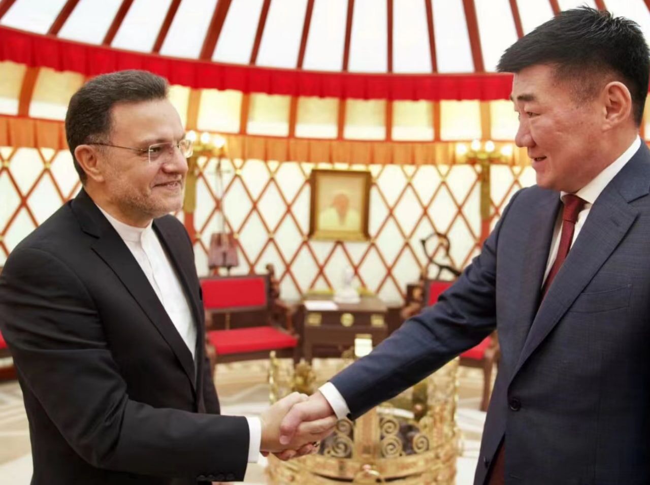 Переговоры Ирана и Монголии по железнодорожному, автомобильному и воздушному связи двух стран
