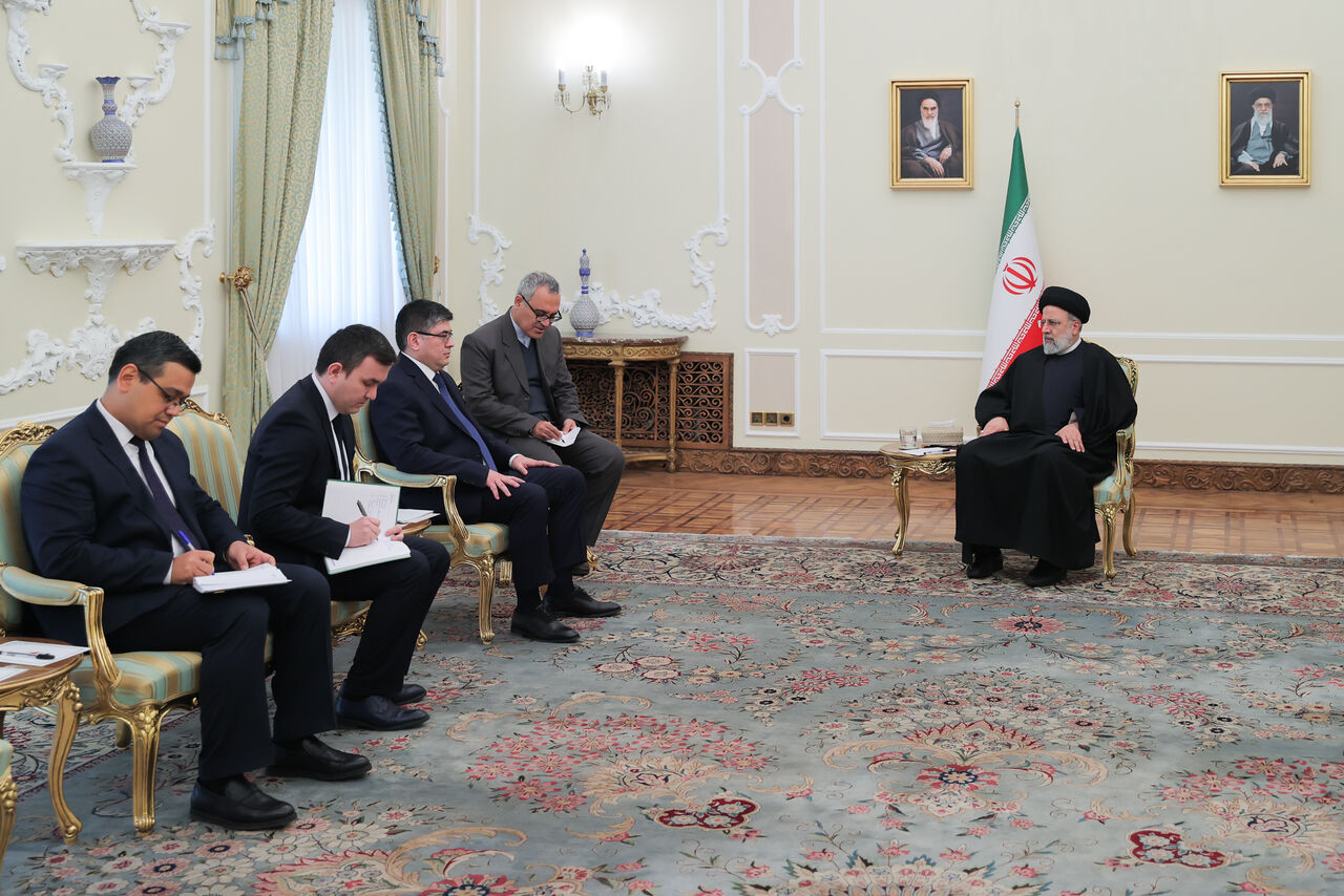 Президент Ирана принял верительные грамоты нового посла Узбекистана