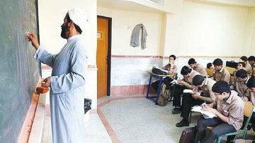 روحانیون و طلبه‌ها بدون هیچ سهمیه‌ در آزمون استخدامی معلمی پذیرفته شدند