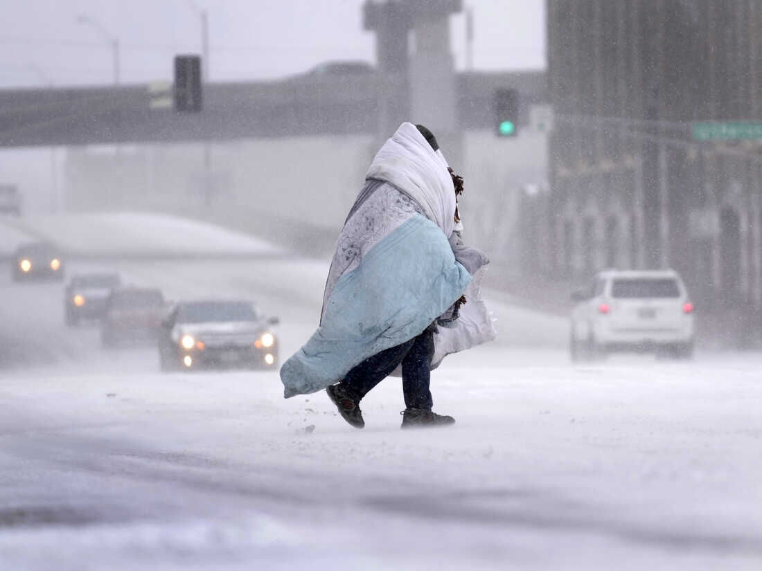 Winter storms claim scores of lives in US