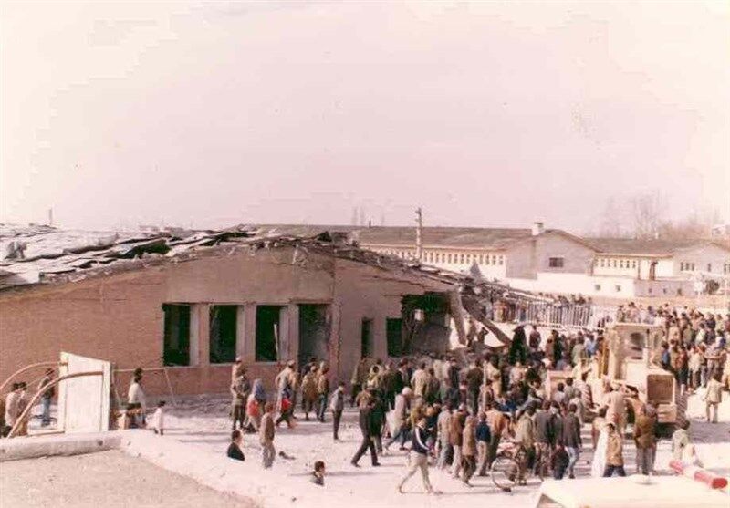 بمباران مدارس زنجان و مشق‌هایی که ناتمام ماند