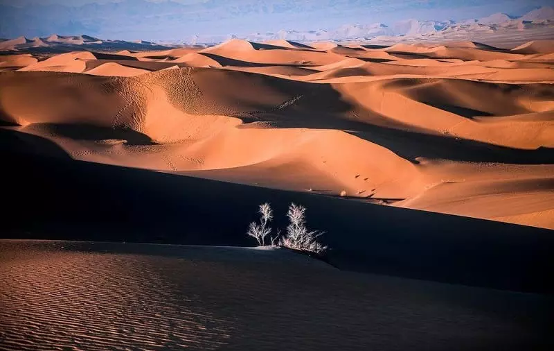 کویر ورزنه اصفهان، سفر به بهشت شنی ایران