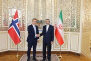 نائب وزير الخارجية الايراني يجتمع بنظيره النرويجي