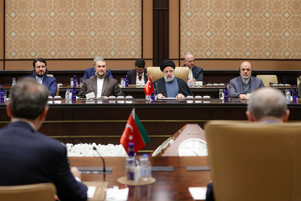 Reisi ve Erdoğan'ın Katılımıyla:
İran ve Türkiye, 10 İşbirliği Belgesi İmzaladı