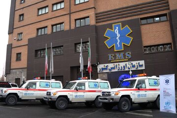 سازمان جهانی بهداشت سه دستگاه آمبولانس ویژه آفرود به اورژانس کشور اهدا کرد