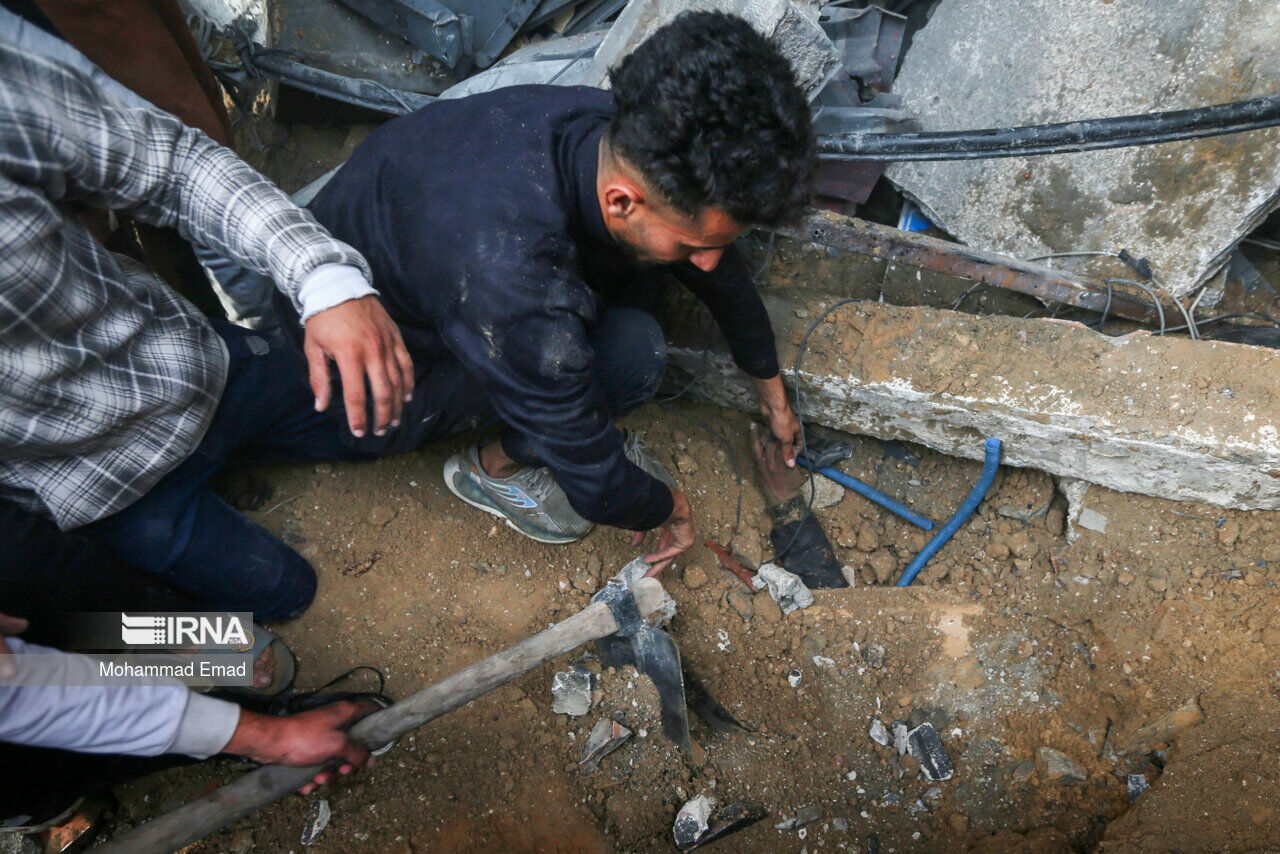 Hallan 120 fosas comunes en Gaza