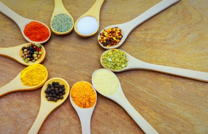 چطور بفهمیم که سبزی خشک و ادویهها خراب شدهاند