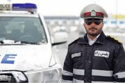 پلیس از ورود خودروهای بدون زنجیر چرخ به جاده هراز و فیروزکوه جلوگیری می‌کند