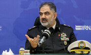 امریکی بحری بیڑہ بے آف پِگز میں واپس جائے، بحریہ کے کمانڈر
