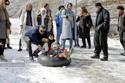 La neige et la joie de la glisse au pied de la montagne Abidar, dans l’ouest de l’Iran